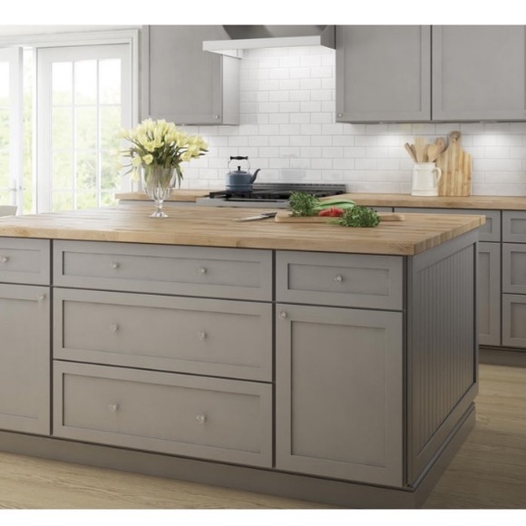 NWT Cabinet or Drawer Pulls Chrome & Clear Faceted Acrylic Knob Set of 4 Crystal - Picture 5 of 7